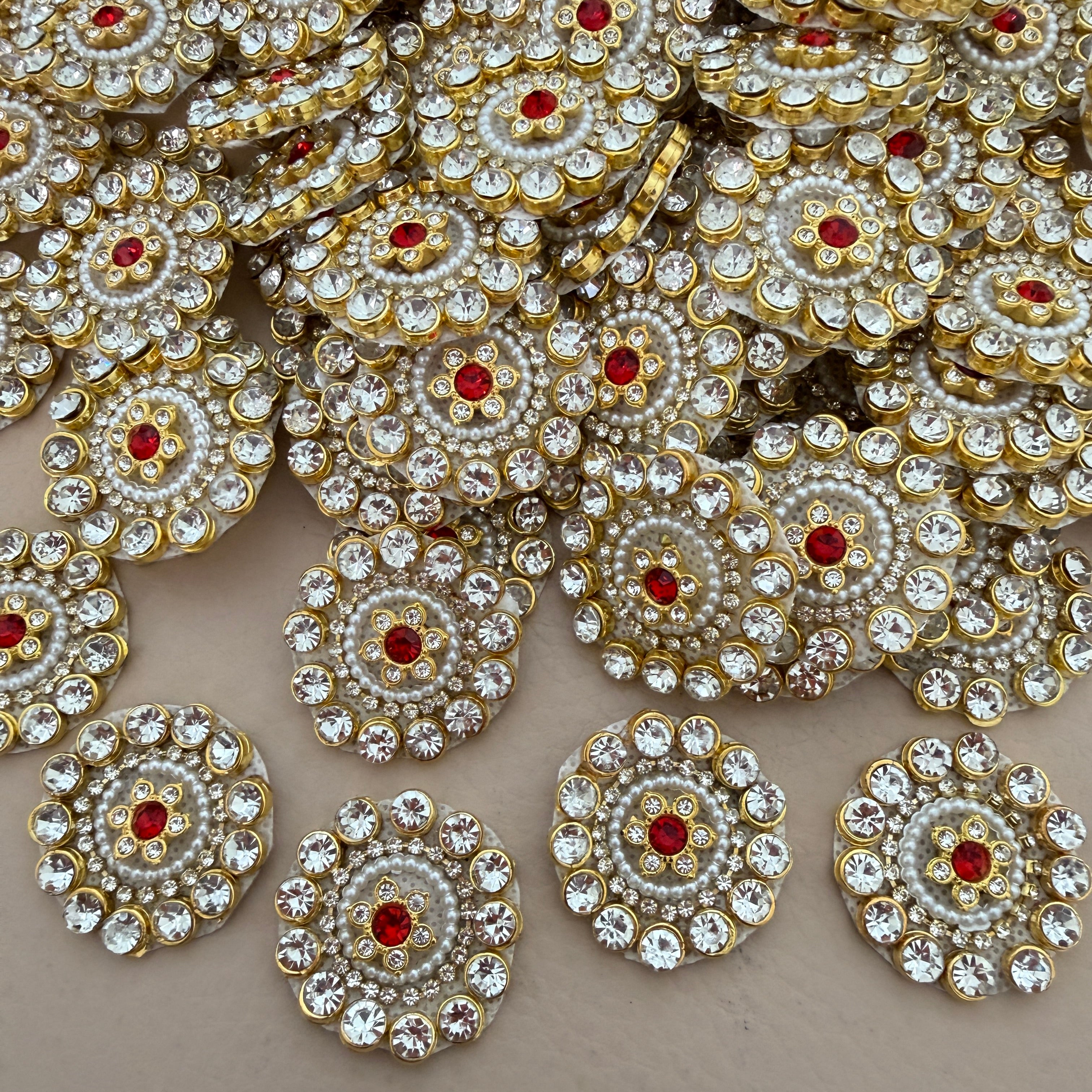 Red & Pearl Rhinestone Floral Patches – Gold Embellished Appliqué (Pack of 10)