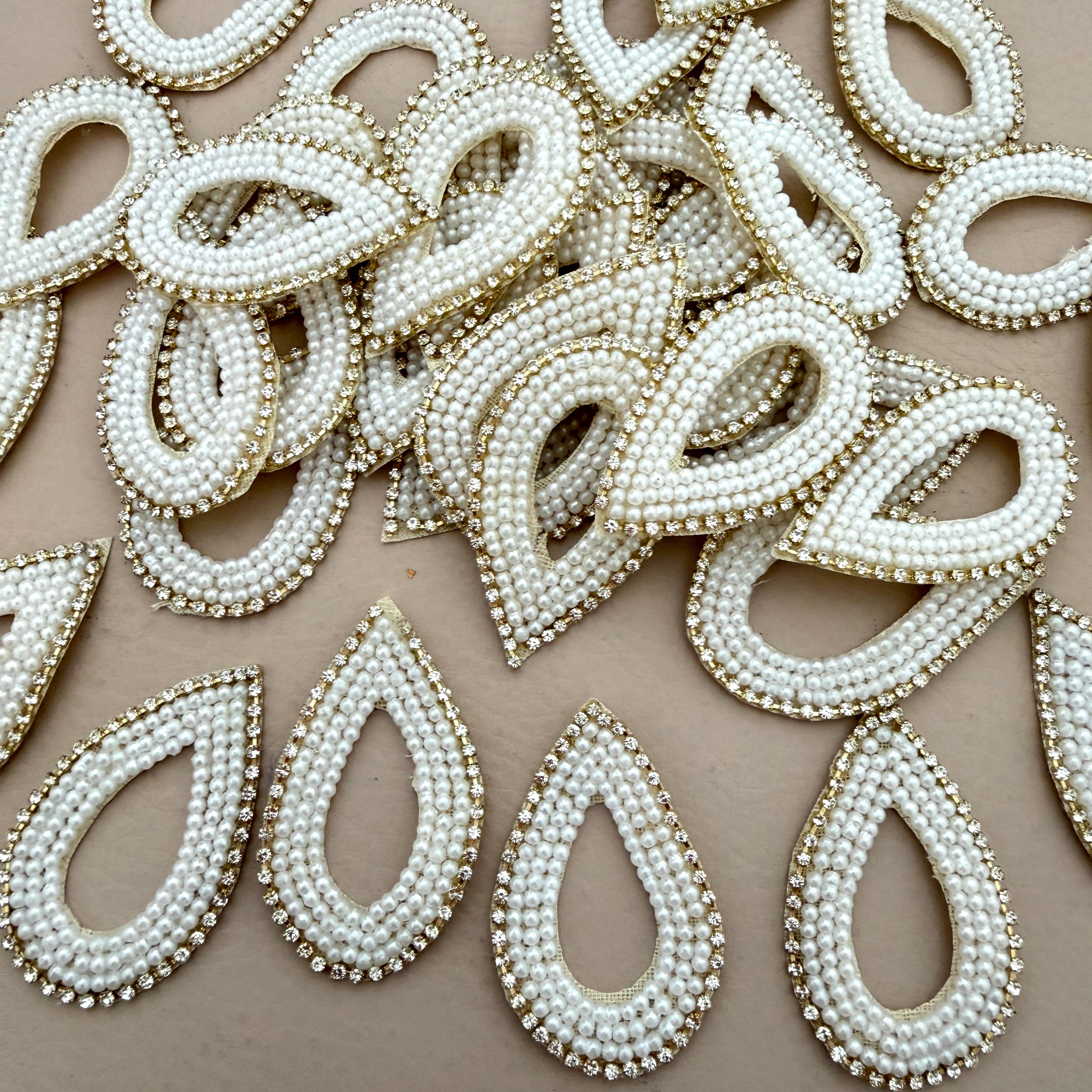 Elegant Pearl & Rhinestone Teardrop Outlines Handcrafted White Bead Appliques - Pack of 10