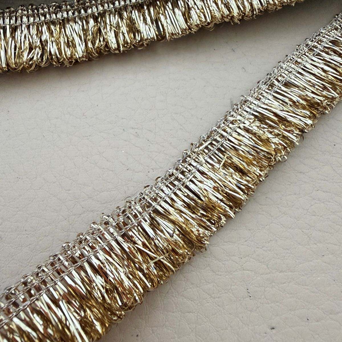 Metallic Loop Fringe Lace Trim – Gold