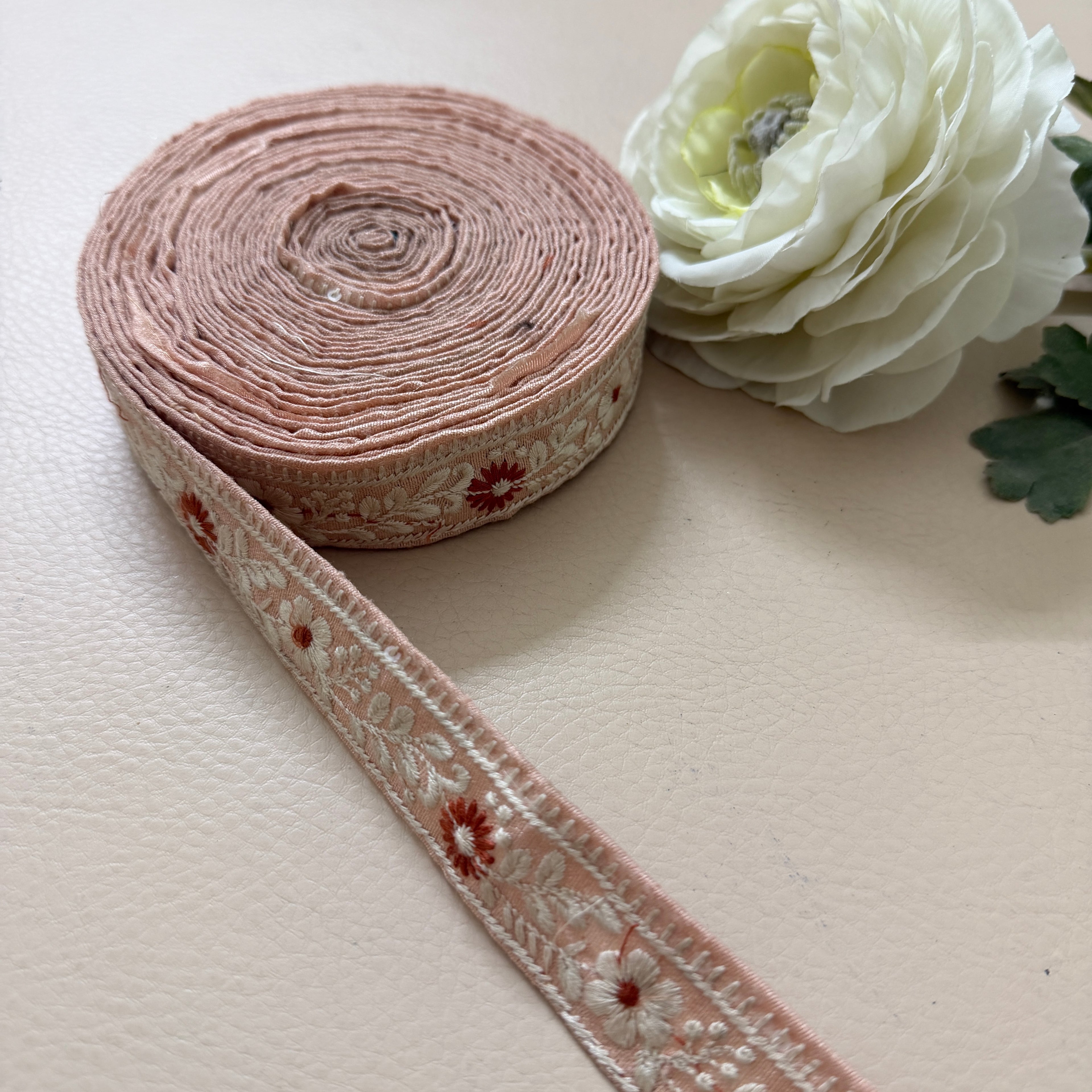 Elegant Peach Pink & Ivory Floral Embroidered Lace Border Trim – 9 Yards.