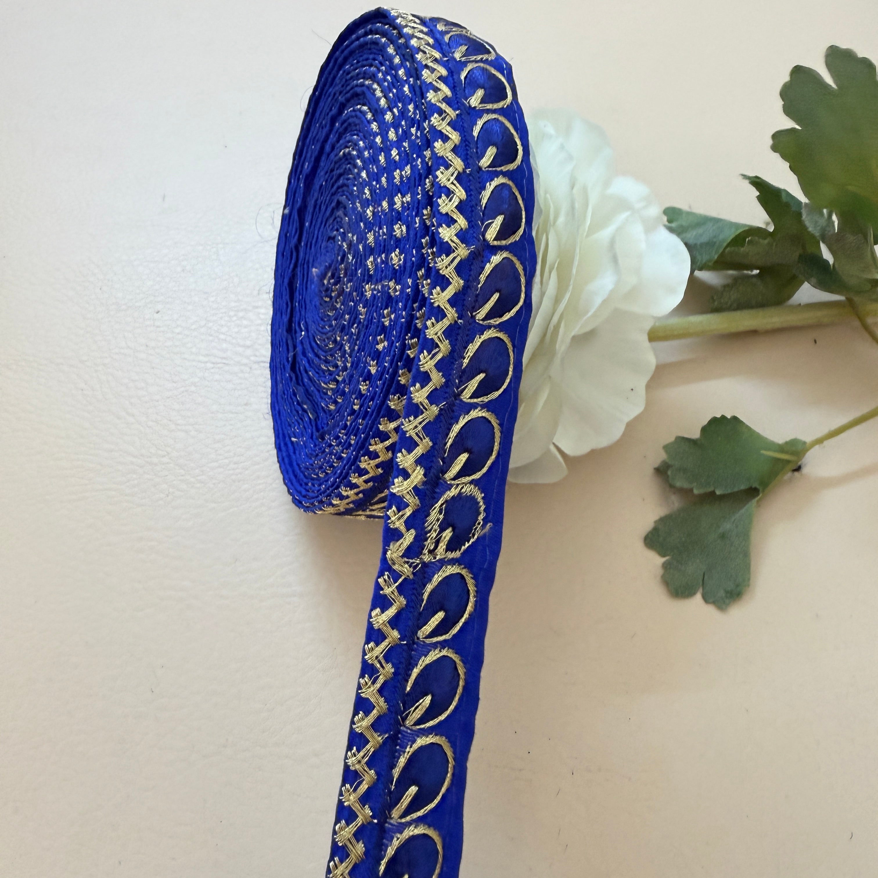 Royal Blue & Gold Zari Paisley Lace Trim – Zigzag Border Embroidery | 9 Yards