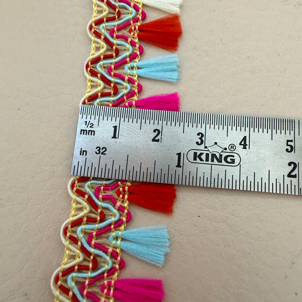 Multicolor Lace – Gold Scallop Braid with Pink Red Blue Frindges | 9 Yards