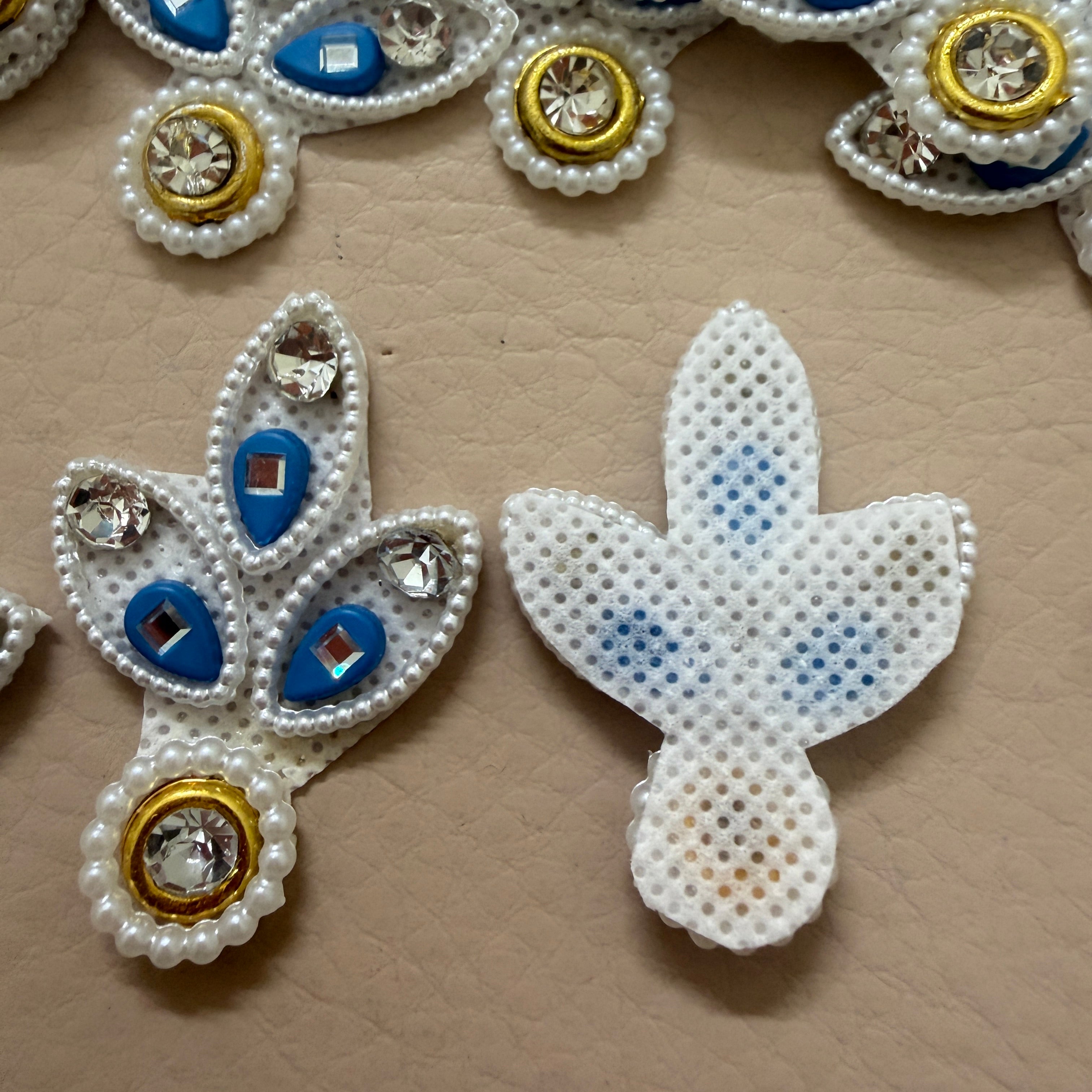Blue & White Pearl Crystal Leaf Motif Rhinestone Applique Patch – Pack of 25