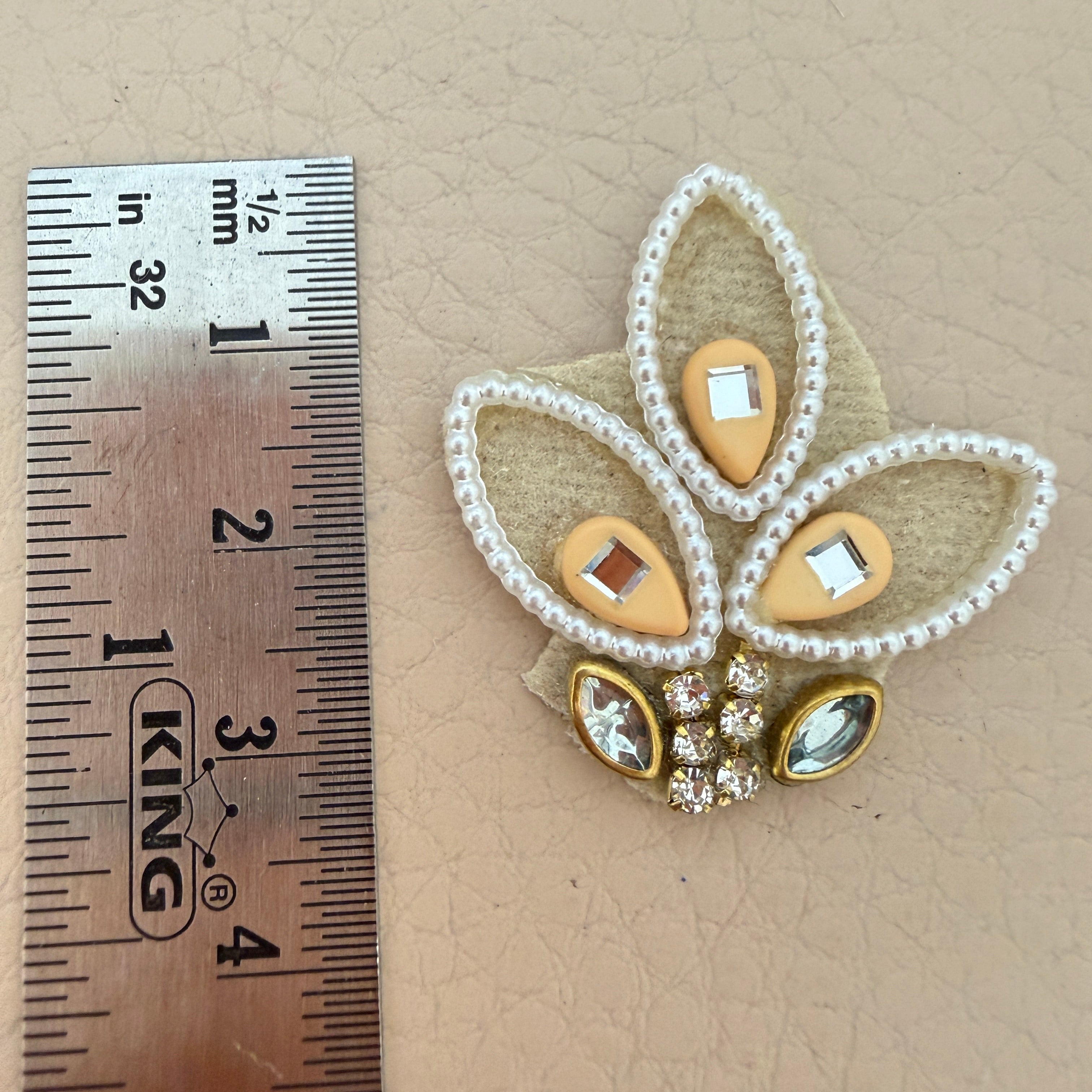 Ivory Leaf Patch Bouquet Pearl Rhinestone Applique – Pack of 25