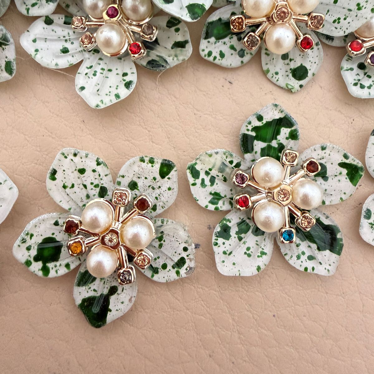 Green Speckle Flower Patch - Pack of 20