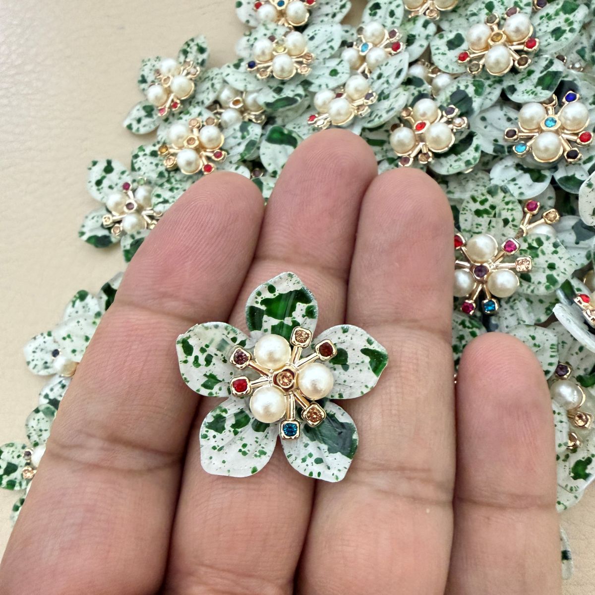 Green Speckle Flower Patch - Pack of 20
