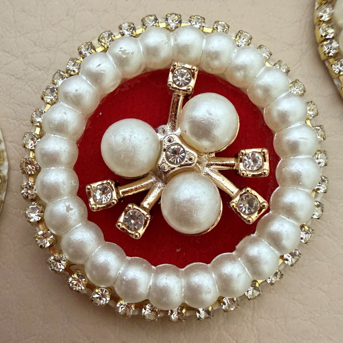 Set of 10 round pearl rhinestone embellishment patches arranged in a circle