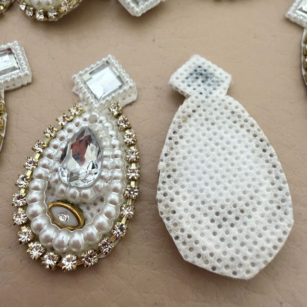 Pearl & Crystal Rhinestone Teardrop Applique Patch – Pack of 25