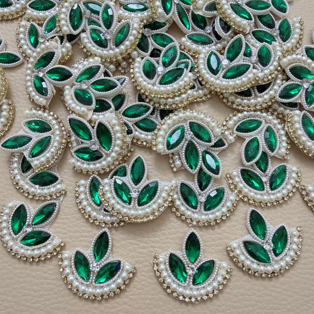 Emerald Green Crystal Fan Patch – Pearl & Rhinestone Embellishment