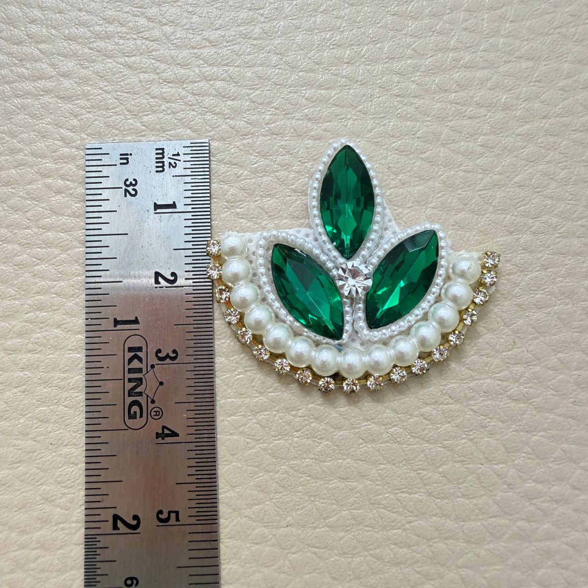 Emerald Green Crystal Fan Patch – Pearl & Rhinestone Embellishment