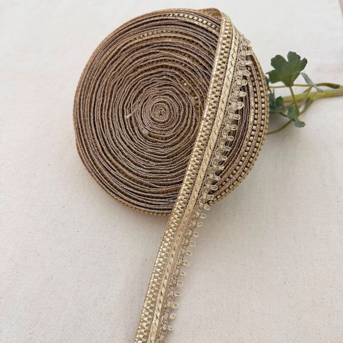 Gold Metallic Lace Trim with Loop Edge — 9 Yard Roll