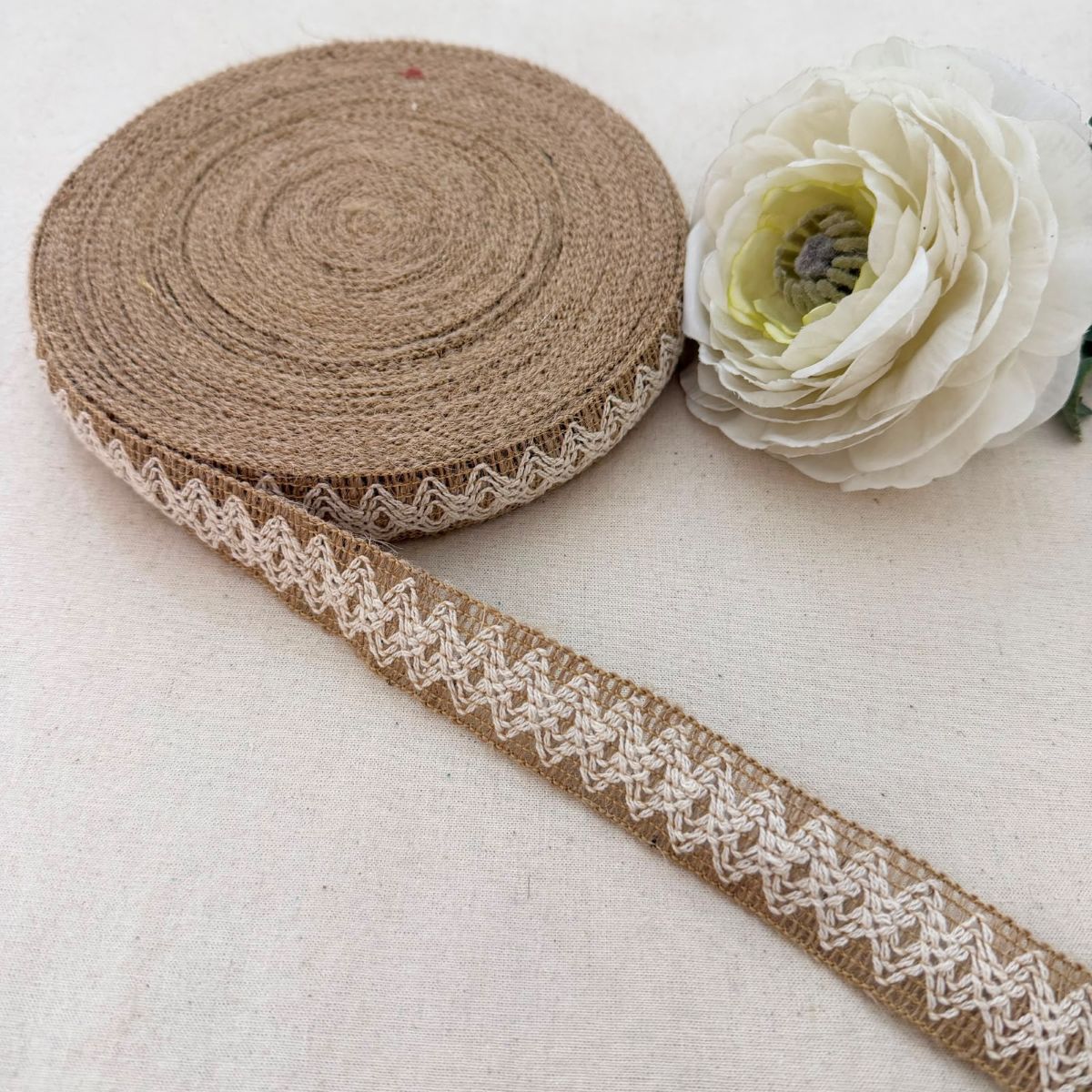 Natural Jute Ribbon with White Lace Trim – Burlap Craft Ribbon